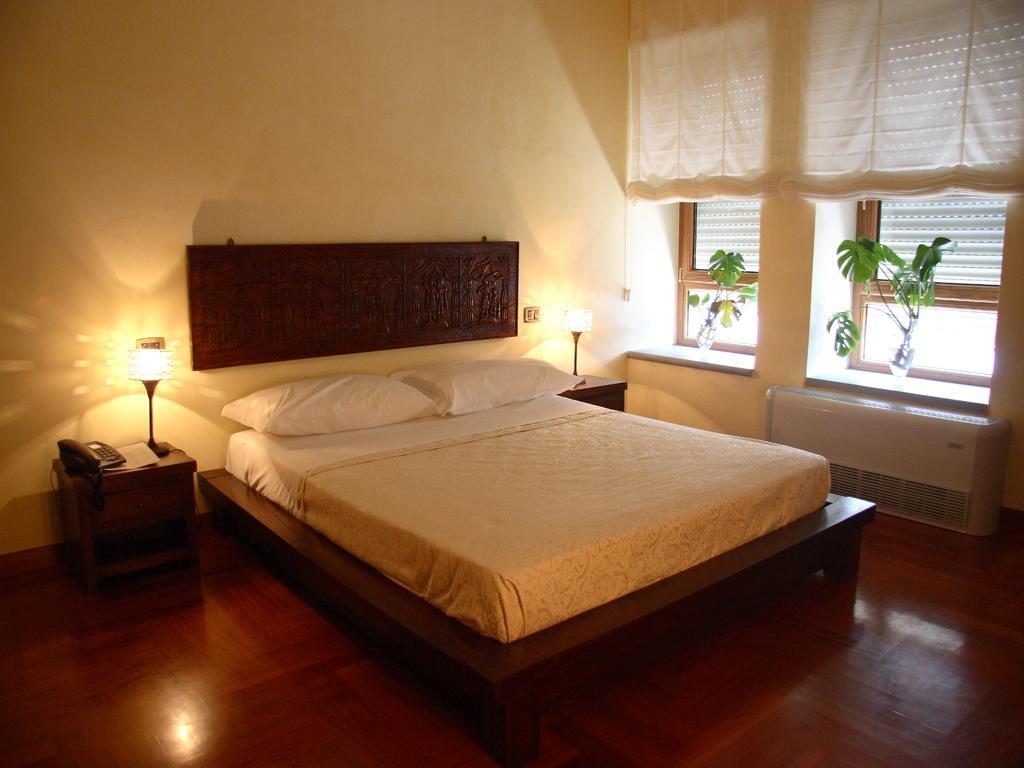 Casa Dei Mercanti Town House Lecce Habitación foto